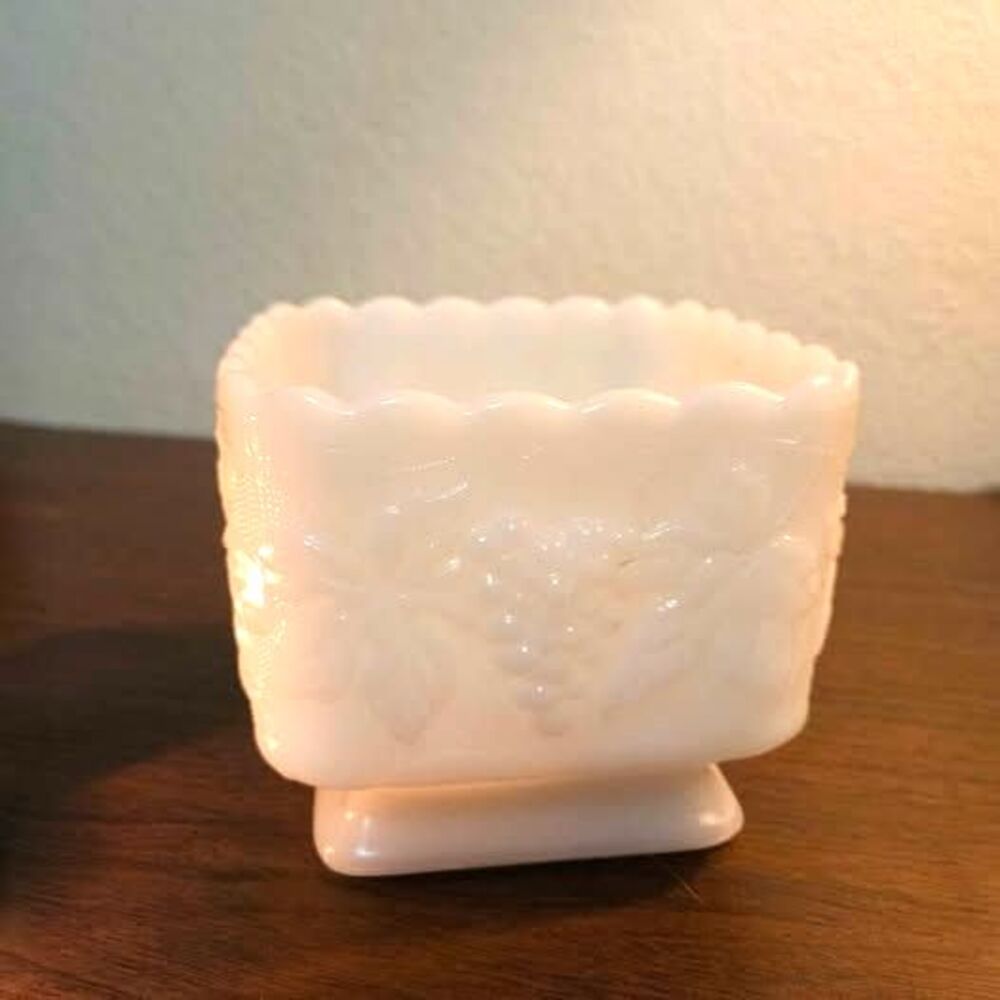 Vintage Anchor Hocking Harvest Grape Milk Glass Footed Planter